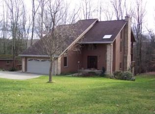122 Oakwood Cir, Beaver, WV 25813