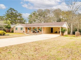 1086 Strawberry Ln, Ellenwood, GA 30294