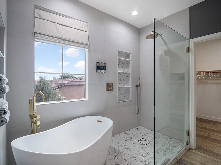 8753 W Lamar Rd — Photo 17