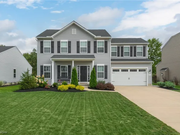 8133 Ashford Cir, North Ridgeville, OH 44039