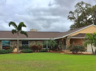 1311 89th St NW, Bradenton, FL 34209