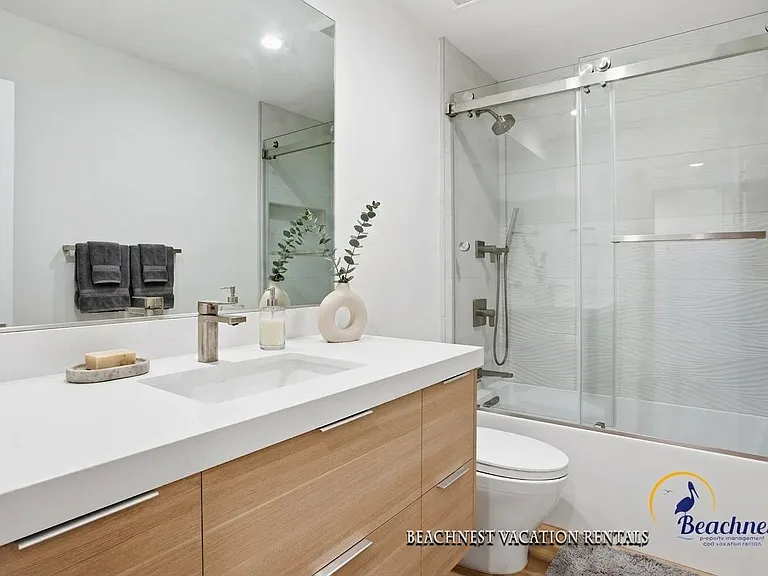 116 Marina Ave #116 — Photo 8