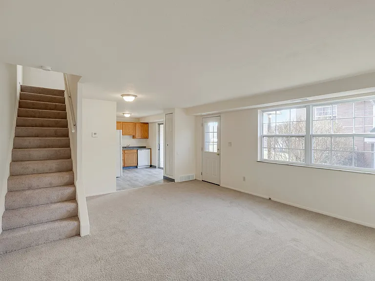Seneca-Broadview Hills — Photo 14