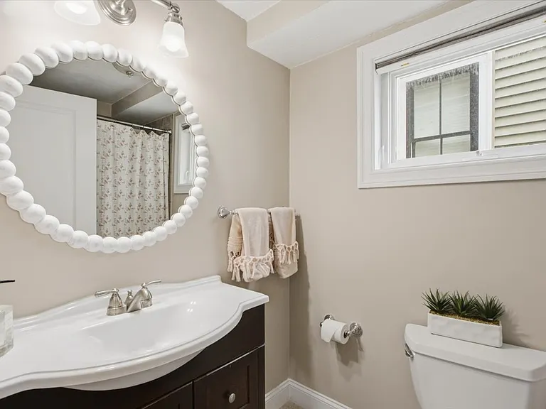 120 Elm St — Photo 13