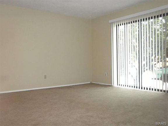 4th image of 5572 Baronridge Dr APT 1