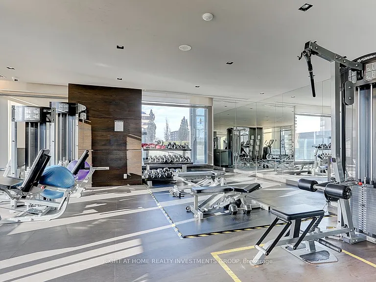 18 Yorkville Ave #704 — Photo 28