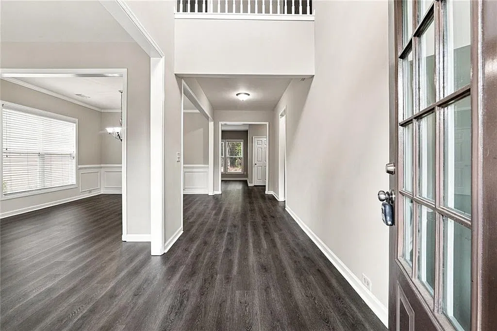 4 bed, 2.5 bath, 2814 sqft, $2,600 — Photo 2