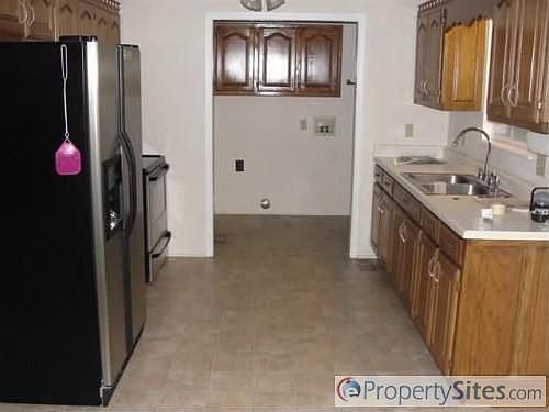 5th image of 2419 Summer Oaks Cir