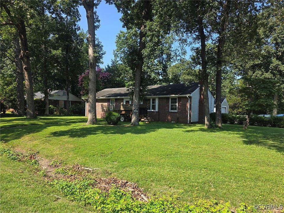 2nd image of 8011 Kenmore Dr