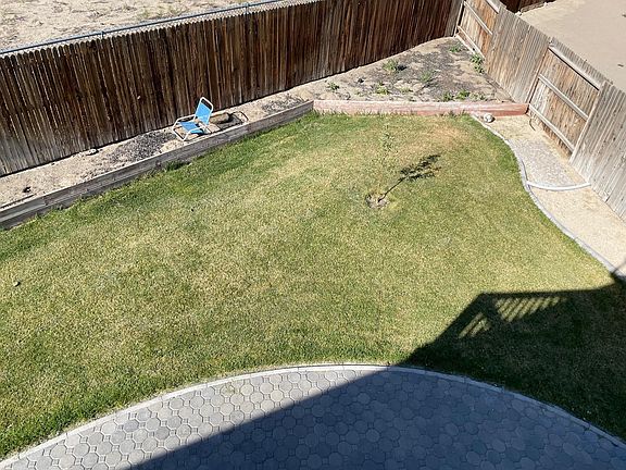 5th image of 565 Stone Creek Ct