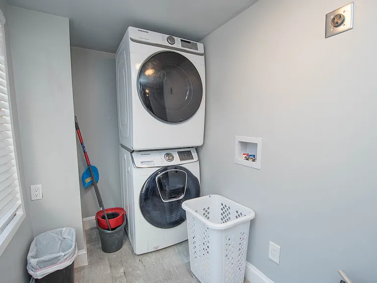 1540 Melrose Dr SW #1 — Photo 8