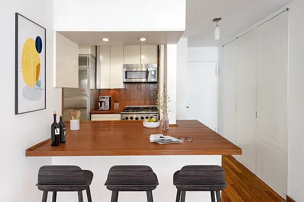 Sold by Compass | media 9