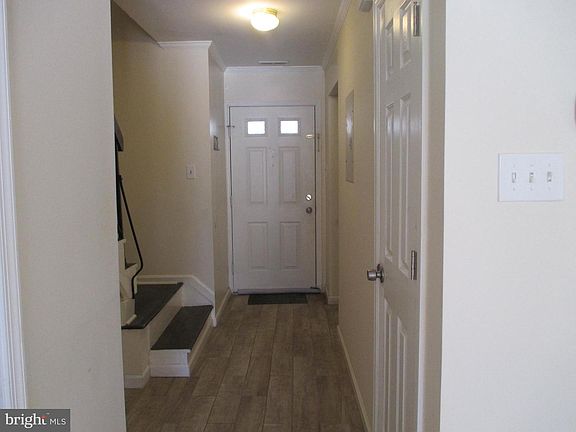 4th image of 14 Chatham Ct