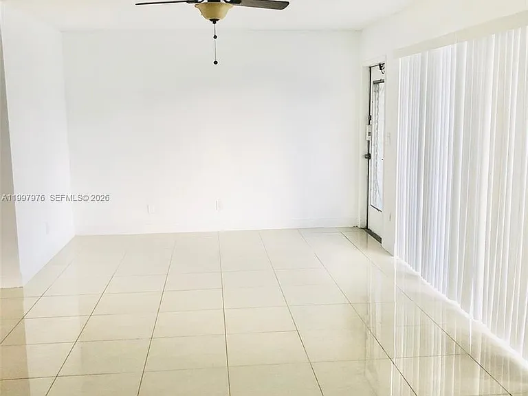 1025 SE 15th St #9D — Photo 5