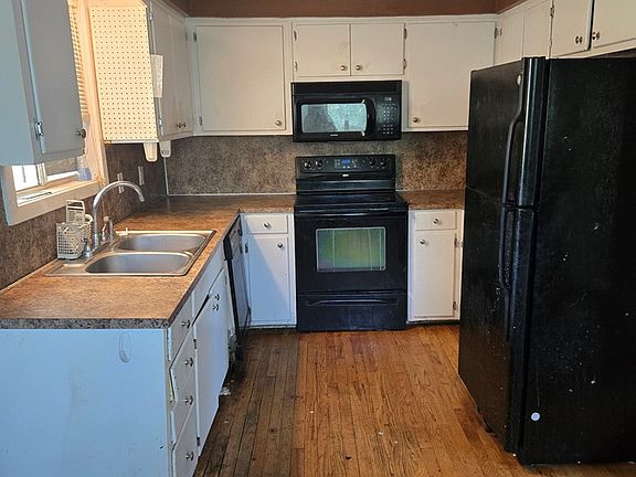 3rd image of 5956 Reed Ave