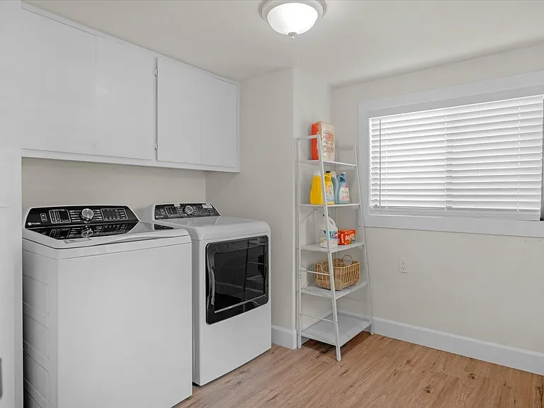 842 W Pine Ave — Photo 13