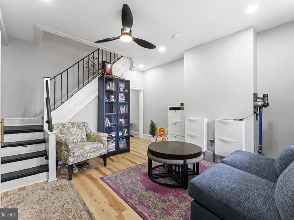 1645 S 55th St, Philadelphia, PA 19143