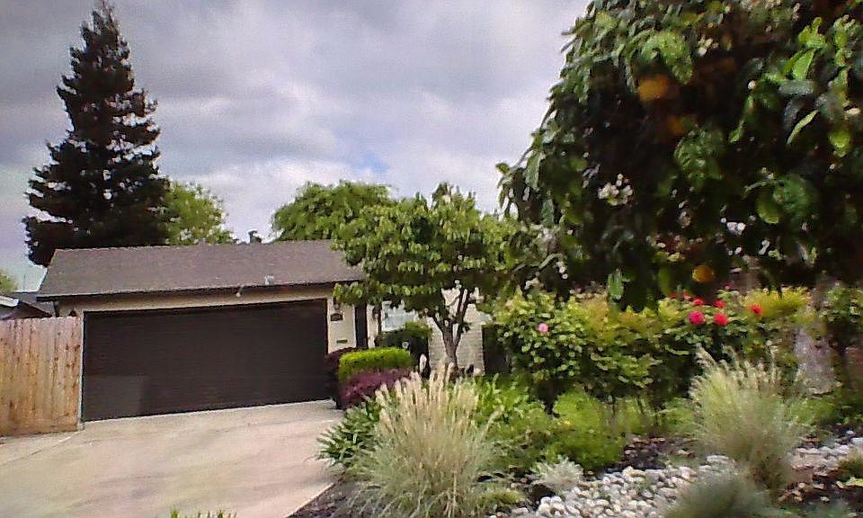 1st image of 1040 Dartmoor Cir