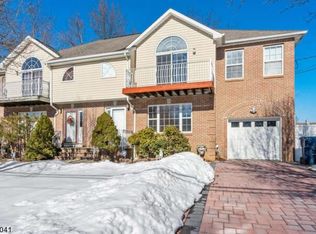 965 Cox Rd, North Brunswick, NJ 08902