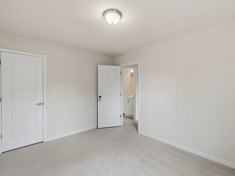 1502 Sharon Rd W — Photo 21