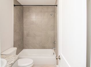 624 S Grand St #6, Aberdeen, SD 57401