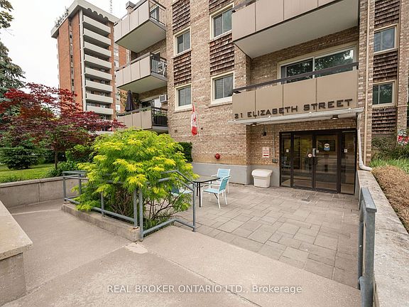 2nd image of 21 Elizabeth St S #202
