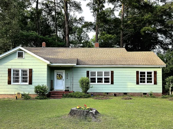 204 W Lane St, Brooklet, GA 30415