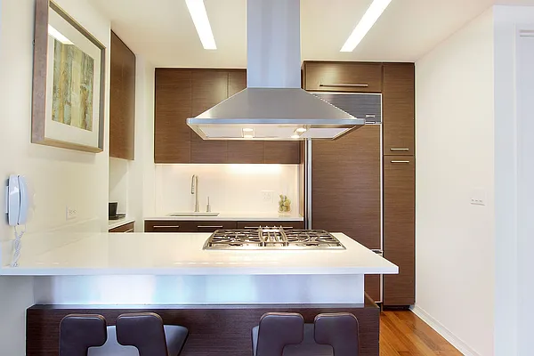 Rented by Warburg | media 9