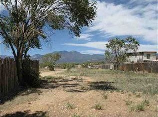 15 Elm Way, Ranchos De Taos, NM 87557