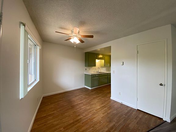 5th image of 1025 Meadow Lake Dr APT 11
