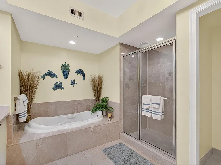 2640 Lake Shore Dr #1716 — Photo 65