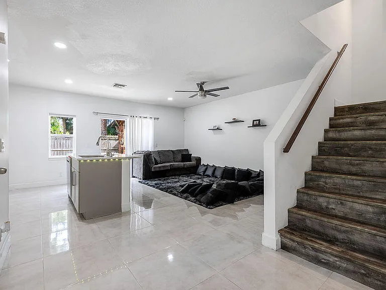 160 Baldwin Blvd — Photo 4