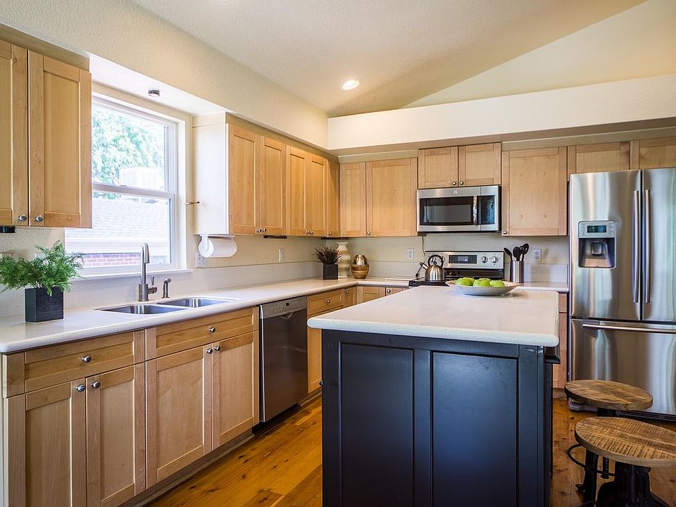1st image of 2837 N Saint Paul St