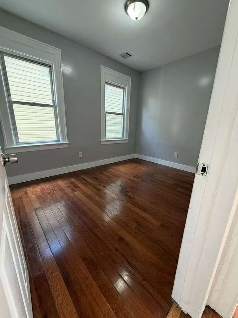3 bed, $2,150 — Photo 3