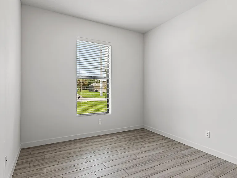 7704 Pacific Ave — Photo 14