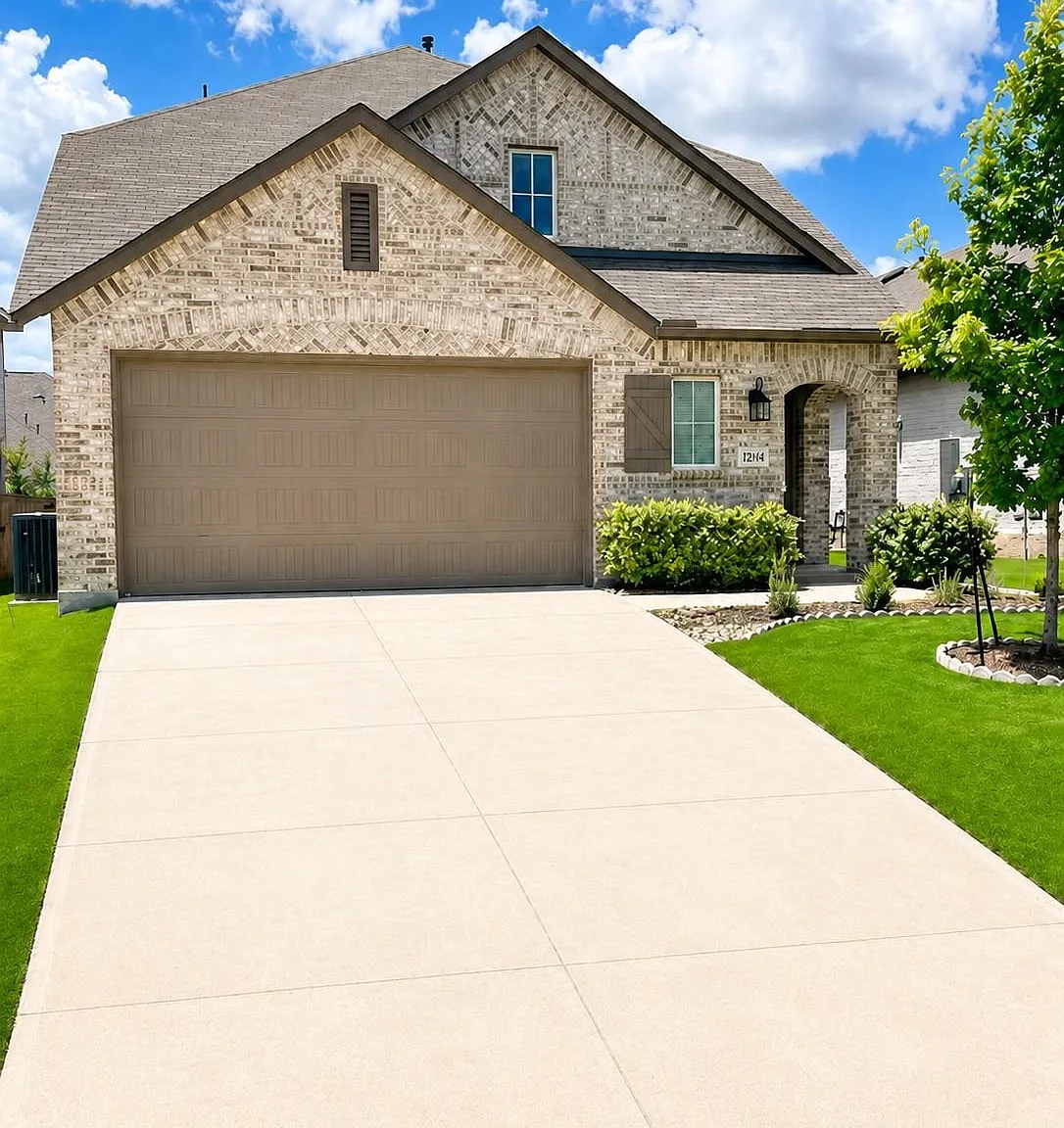 4 bed, 3.0 bath, 2268 sqft, $2,600 — Photo 2