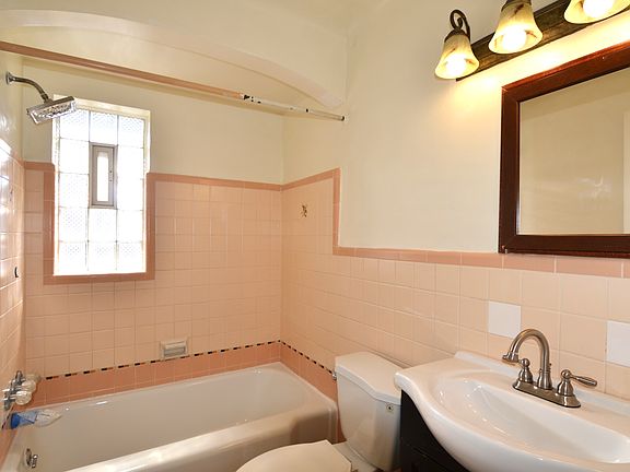 5th image of 7332 Reading Rd #3