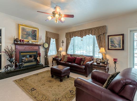 5th image of 140 Algonquin Dr