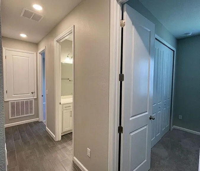 824 Blue Creek Dr — Photo 8