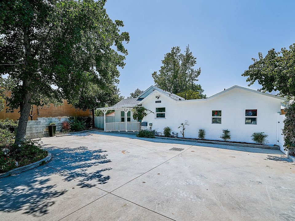 1st image of 2538 Honolulu Ave