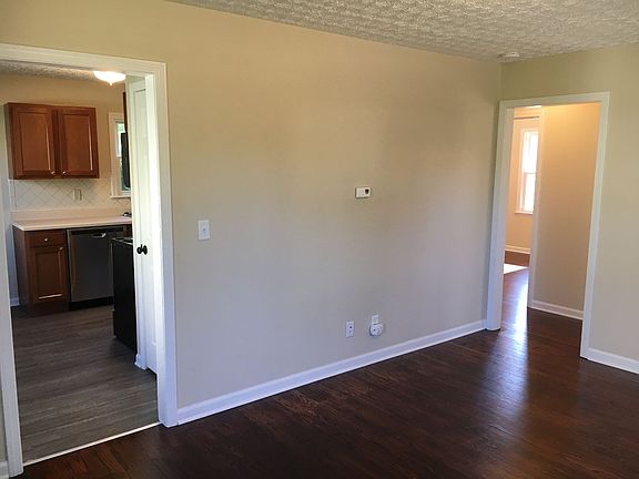 3rd image of 1232 Carolyn Ave