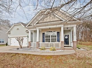 709 Yvonne Dr, Concord, NC 28027