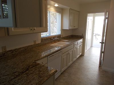 3rd image of 307 Marguerite Ave A #A