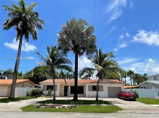 1024 NE 4th Ct, Hallandale, FL 33009