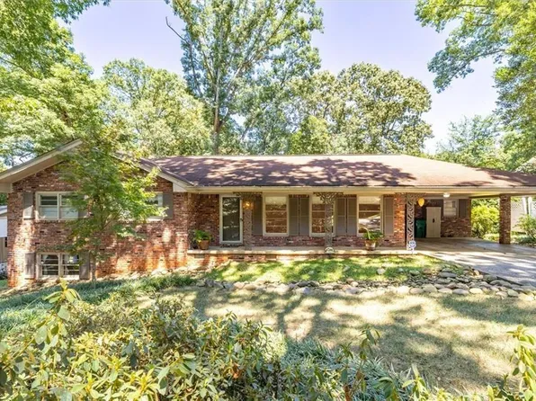 2315 Lavista Woods Dr, Tucker, GA 30084