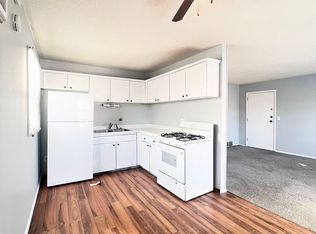 3552 Kimberly Downs Rd APT 3, Davenport, IA 52807