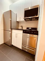 Rented by Metropolis Real Estate of Manhattan