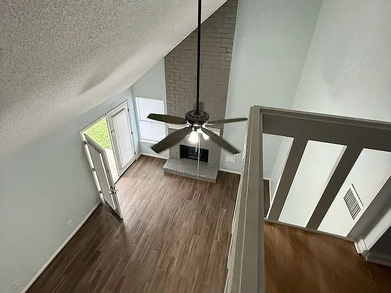 5131 Spring Forest Dr — Photo 10