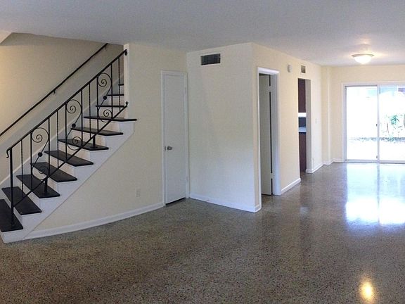 2nd image of 2815 W Horatio St APT 1