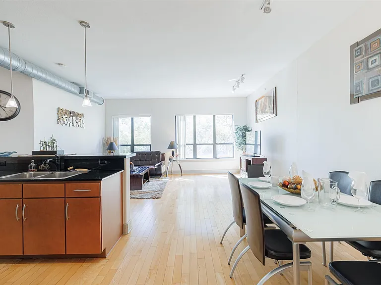 1901 Post Oak Blvd #3109 — Photo 2